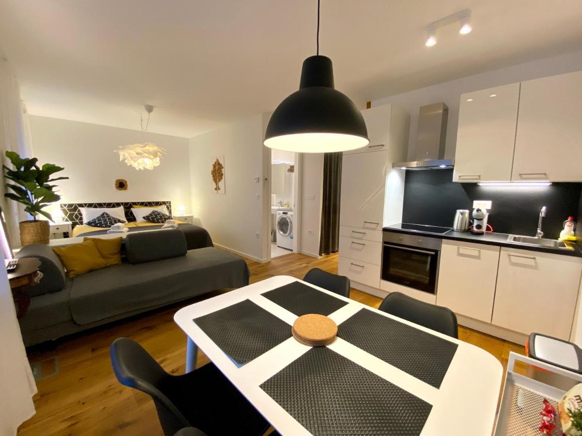 Boennium Apartments Ljubljana Bagian luar foto
